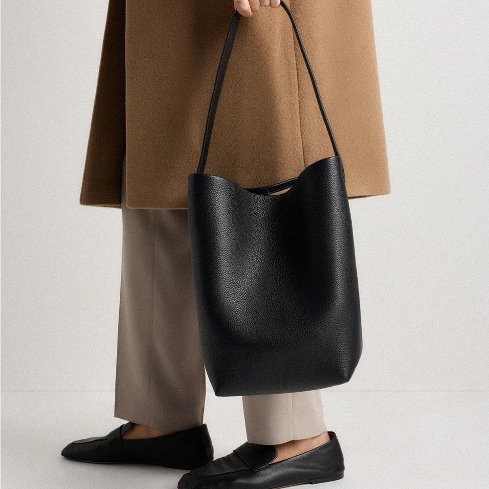 Quince Italian Leather Soft Bucket Shoulder Bag